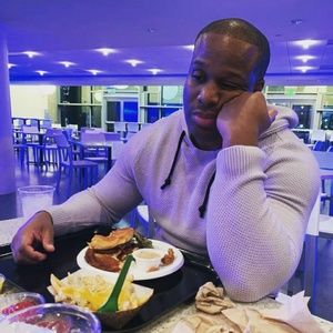 Meet your Posher, Ronnie